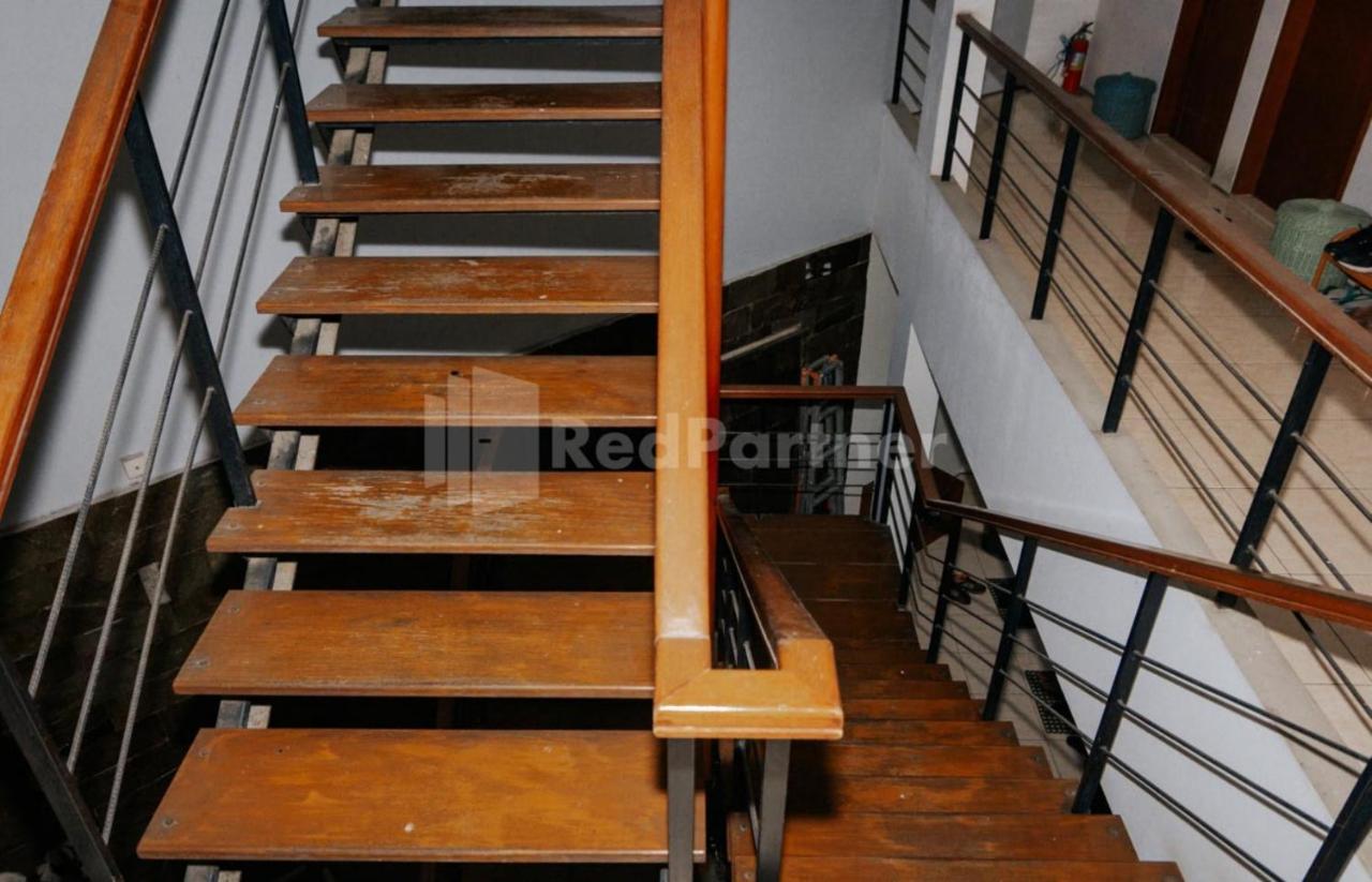 De Lugano Scbd Syariah Mitra Reddoorz Jacarta Exterior foto